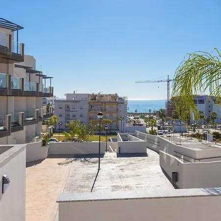 Marinsa Beach, 1 Bedroom With Seaview Apartament *